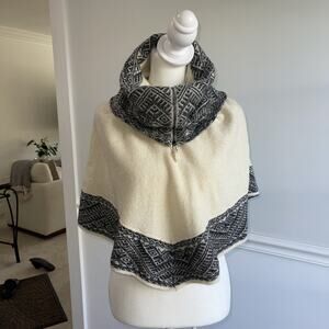 Alpaca Poncho Sweater Cape Shawl Aztec Boho Artsy Warm Black Cream One Size